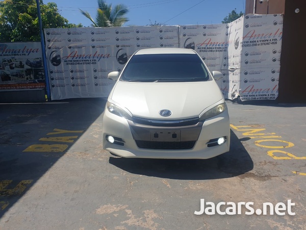 Toyota Wish 1,8L 2013-1