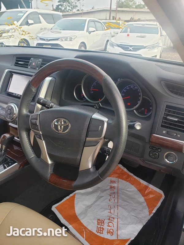Toyota Mark X 2,5L 2013-4