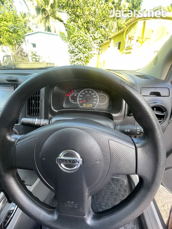 Nissan AD Wagon 1,5L 2017-11