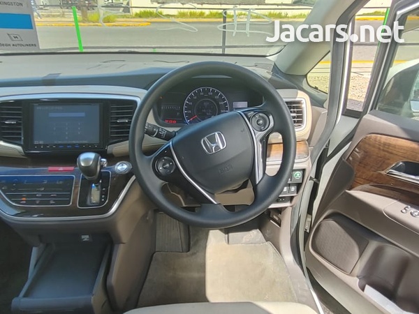Honda Odyssey 2,0L 2014-6
