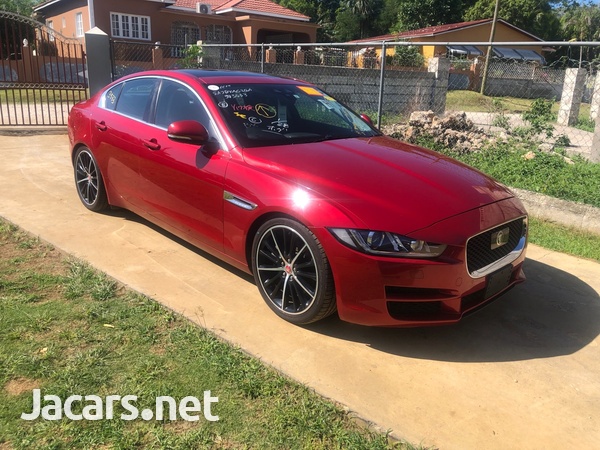 Jaguar XE 2,0L 2015-7
