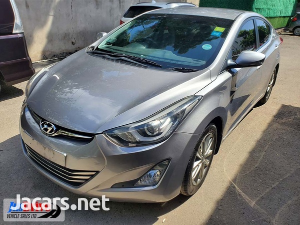 Hyundai Elantra 2,0L 2014-3