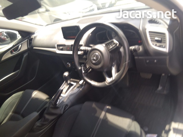 Mazda Axela 2,0L 2016-5