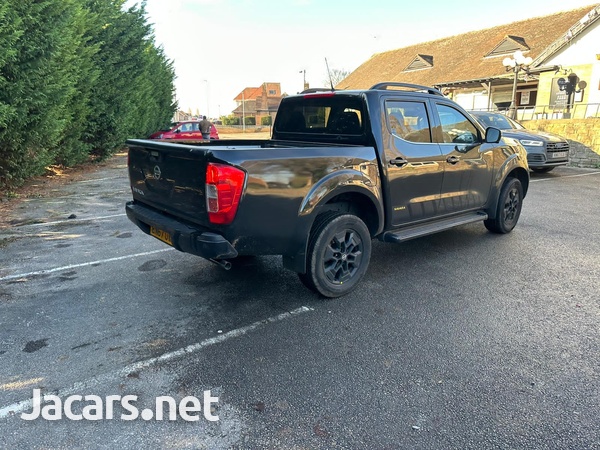 2017 Nissan Navara-4