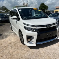 Toyota Voxy 2,0L 2014 Toyota Voxy 2,0L 2014