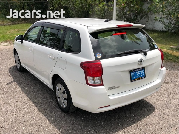 Toyota Fielder 1,8L 2014-4