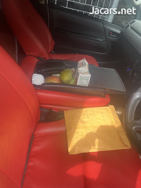 Toyota Hiace 2,0L 2012-7