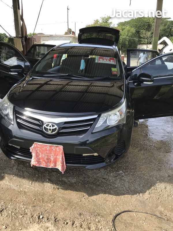 Toyota Avensis 2,0L 2013-1