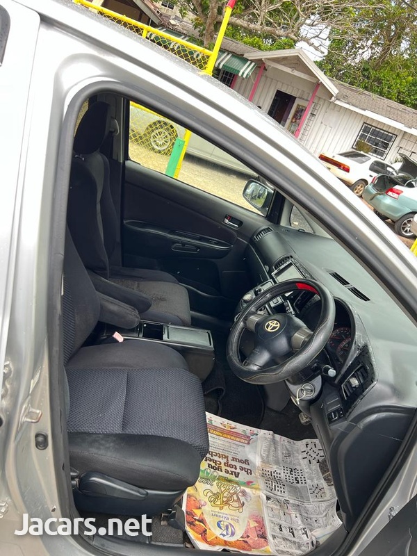 Toyota Wish 1,8L 2006-3