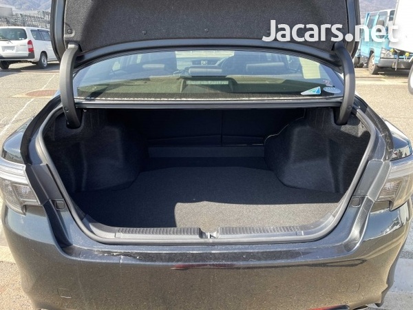 Toyota Mark X 2,5L 2017-4