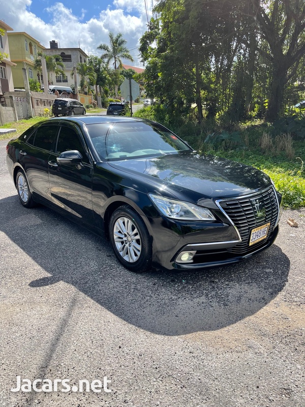 Toyota Crown 2,5L 2014-3