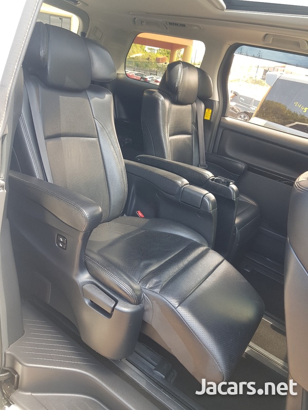 Toyota Vellfire 3,5L 2013-6