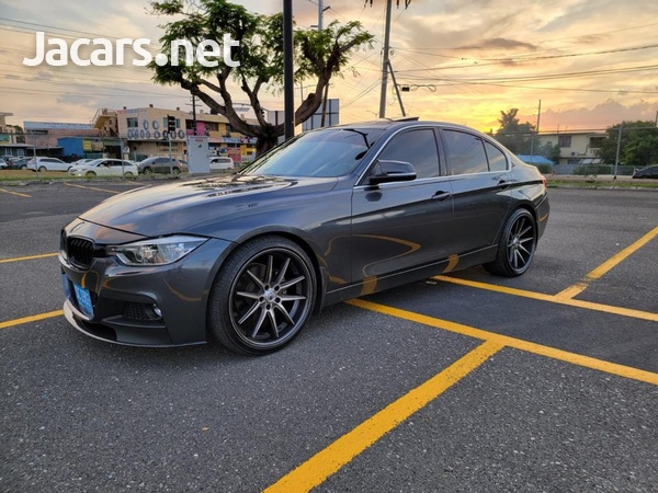 BMW 3-Series 2,0L 2018-2