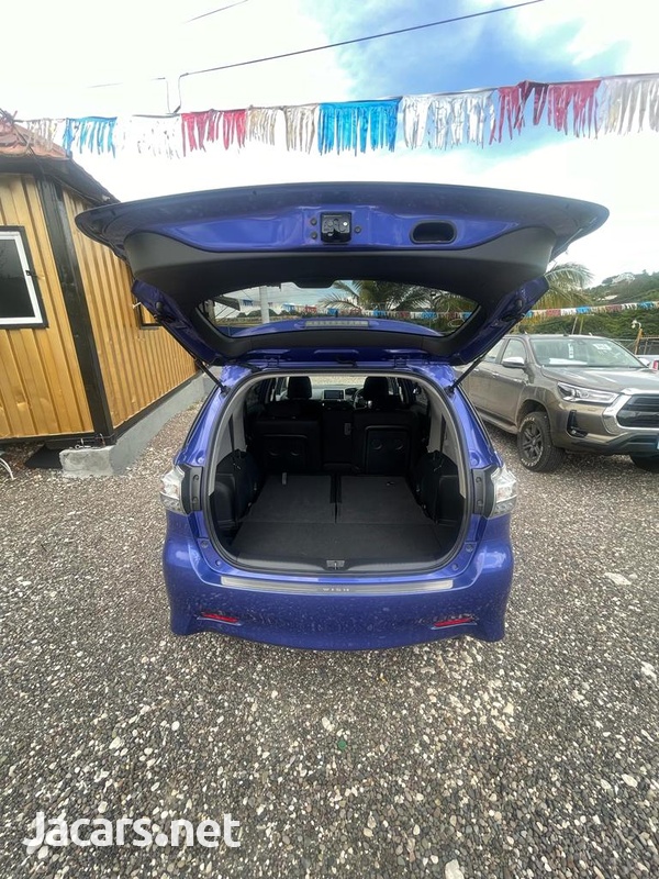 Toyota Wish 1,8L 2013-6