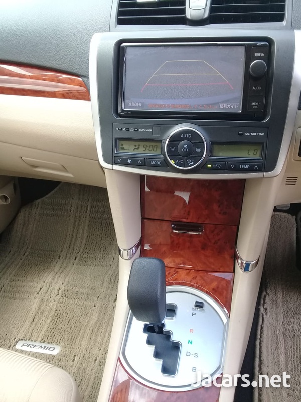 Toyota Premio 1,6L 2016-10