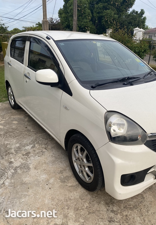 Daihatsu MIRA 0,7L 2014-6