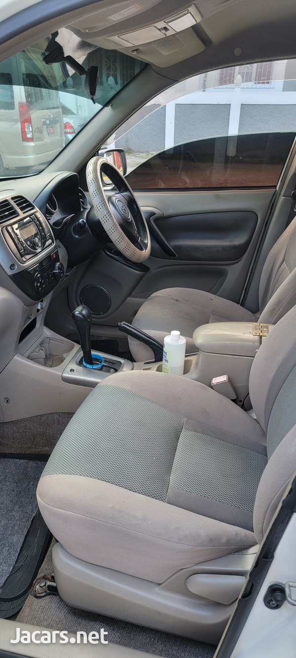 Toyota RAV4 2,0L 2001-7