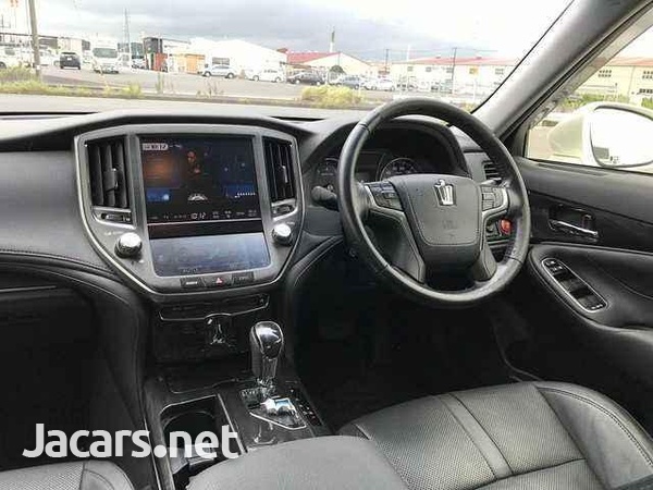 Toyota Crown 3,5L 2013-5