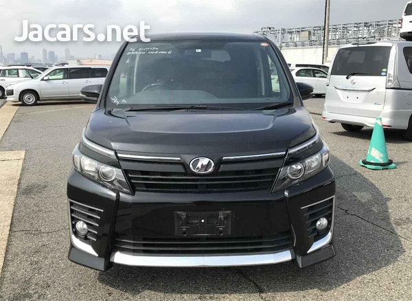 Toyota Voxy 1,8L 2014-2