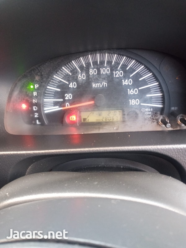 Toyota Probox 1,5L 2010-5