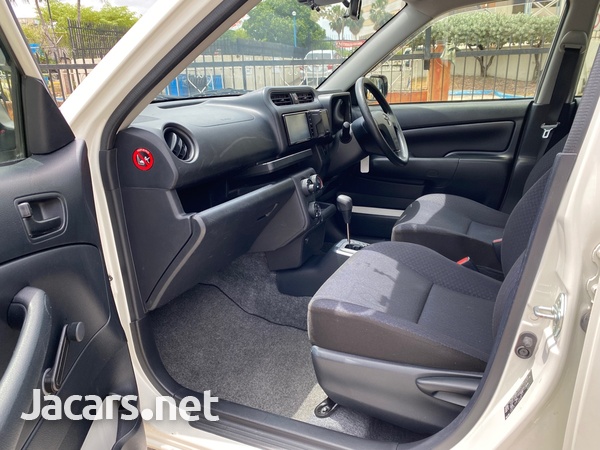 Toyota Probox 1,5L 2017-7