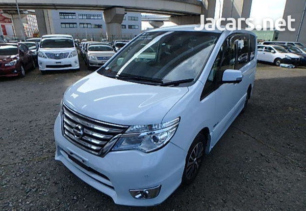 Nissan Serena 2,0L 2014-1