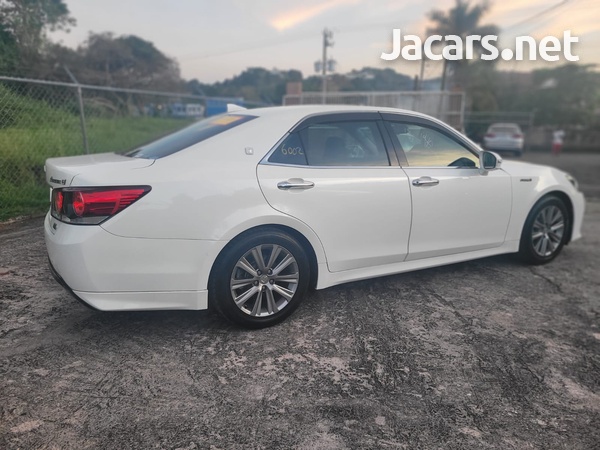 Toyota Crown 3,5L 2016-5
