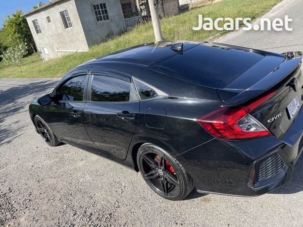 Honda Civic 1,5L 2017-10