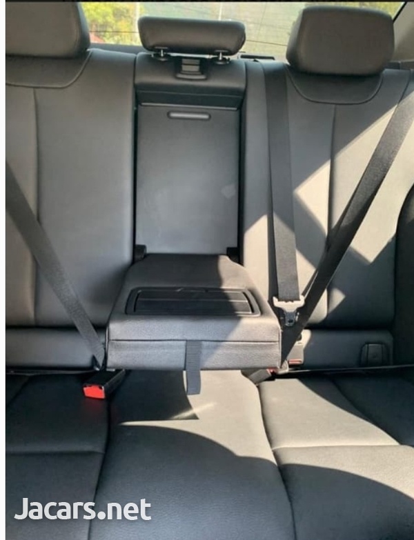 BMW 3-Series 1,6L 2014-6