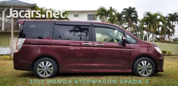 Honda Stepwgn Spada 2,0L 2012-8