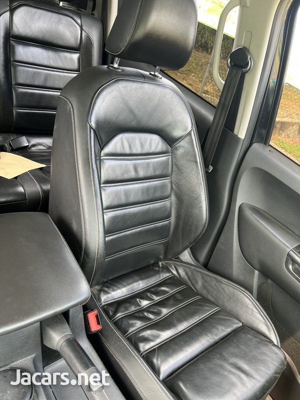 2018 VW Amarok-6