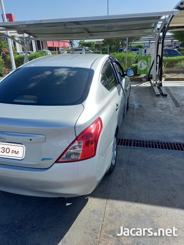 Nissan Latio 1,2L 2013-1