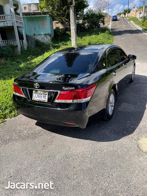 Toyota Crown 2,5L 2014-4