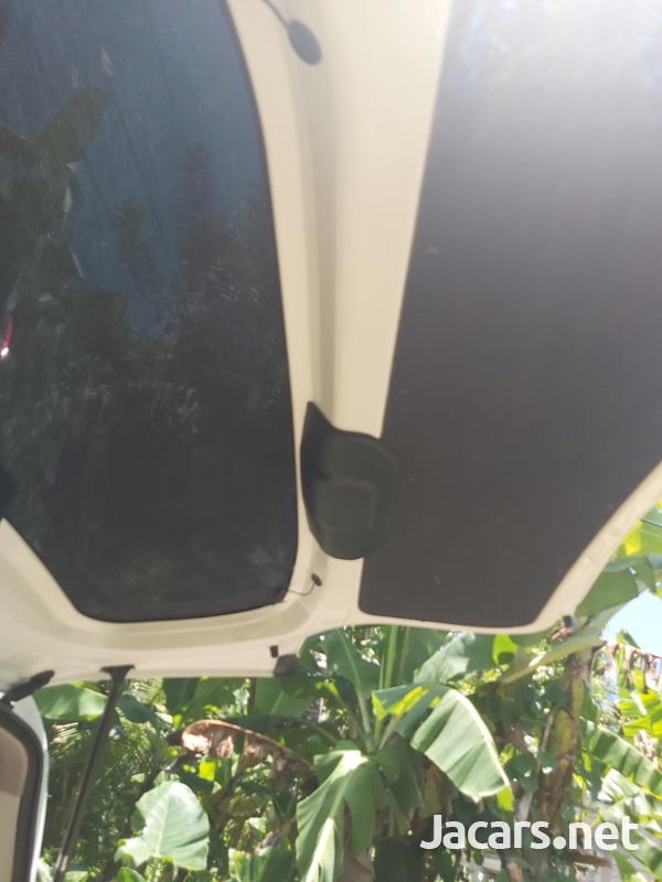 Toyota Probox 1,5L 2016-14