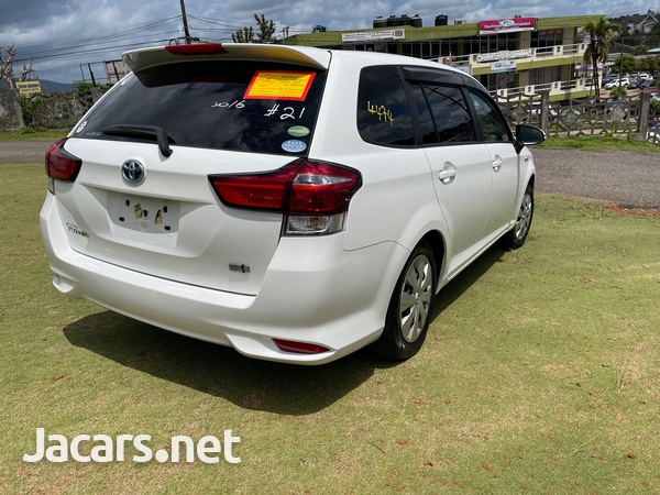 Toyota Fielder 1,5L 2016-7