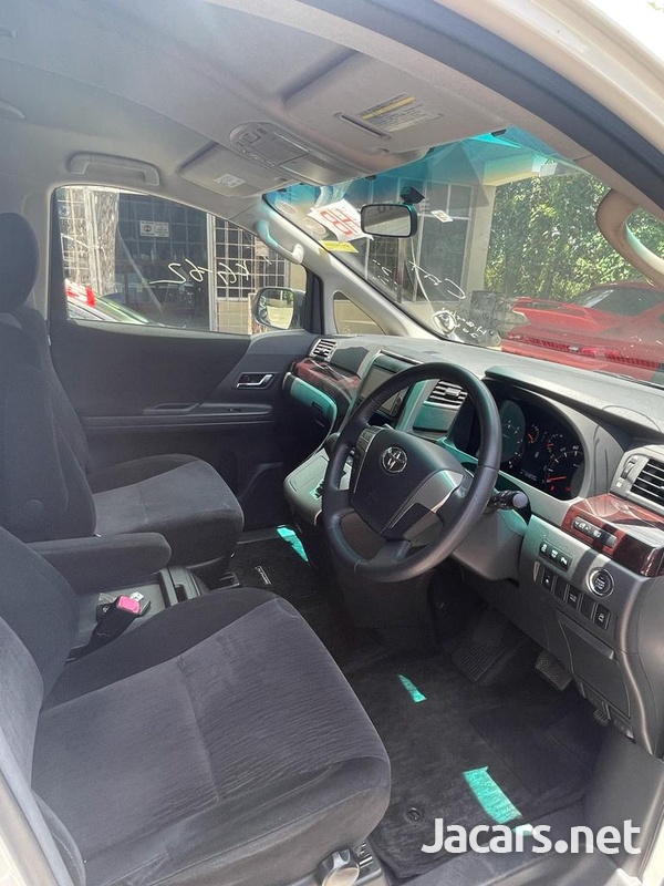 Toyota Alphard 2,4L 2013-6