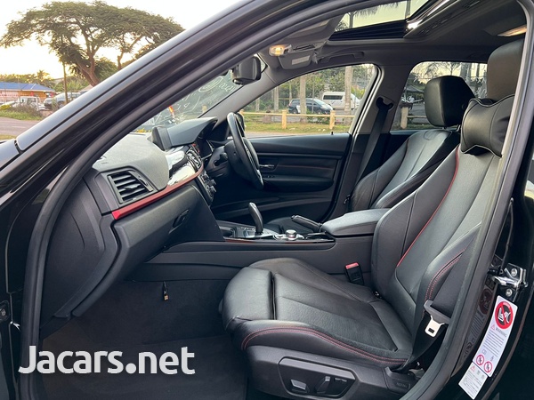 BMW 3-Series 2,0L 2012-7