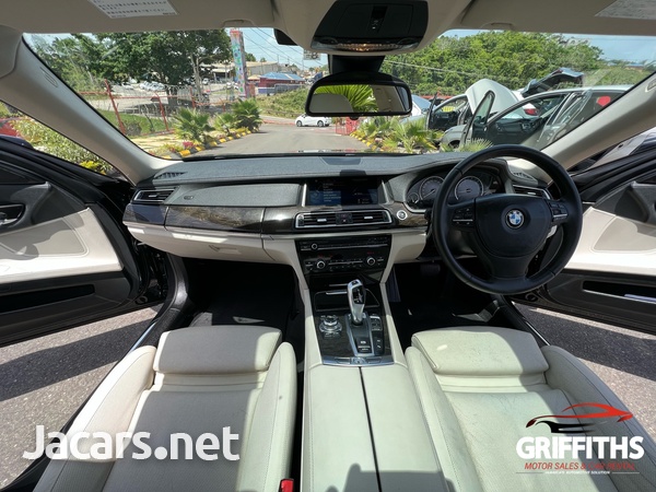 BMW 7-Series 3,0L 2013-4
