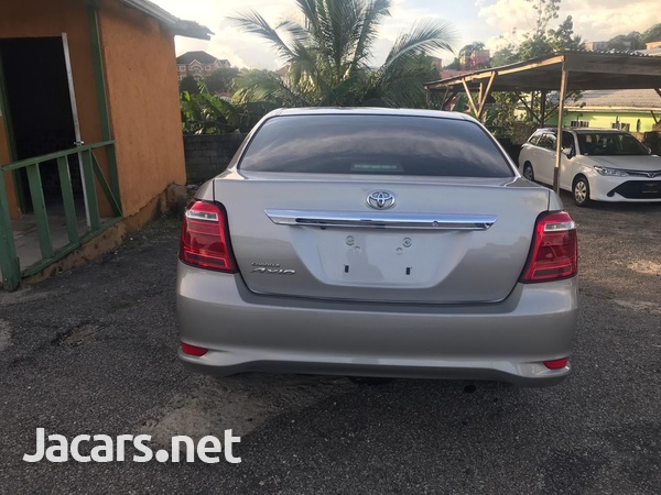 Toyota Axio 1,5L 2016-3