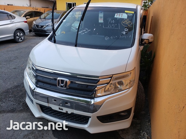 Honda Stepwgn Spada 2,0L 2013-2