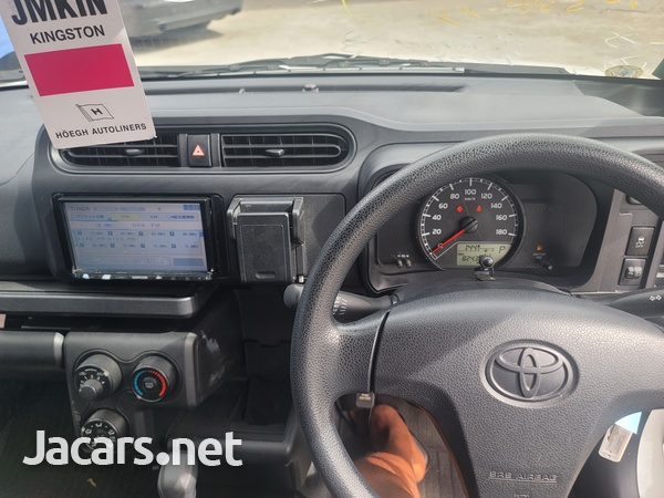 Toyota Probox 1,5L 2017-5