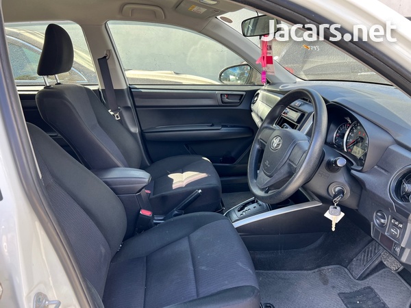 Toyota Fielder 1,5L 2017-7
