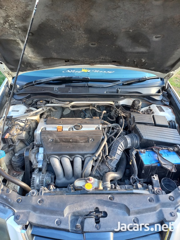 Honda Accord 2,0L 2004-8