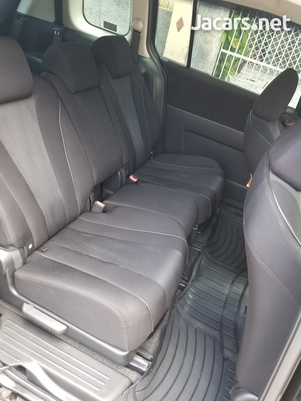 Nissan LaFesta 2,0L 2012-6