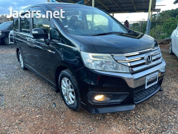 Honda Stepwgn 2,0L 2013-2