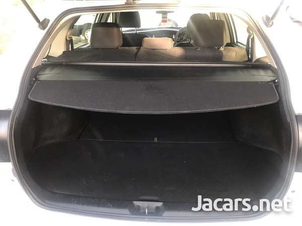 Toyota Fielder 1,5L 2017-9