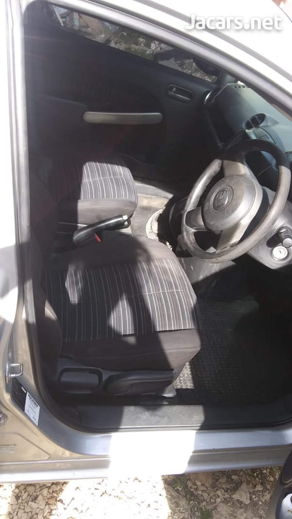 Mazda Demio 1,3L 2010-3