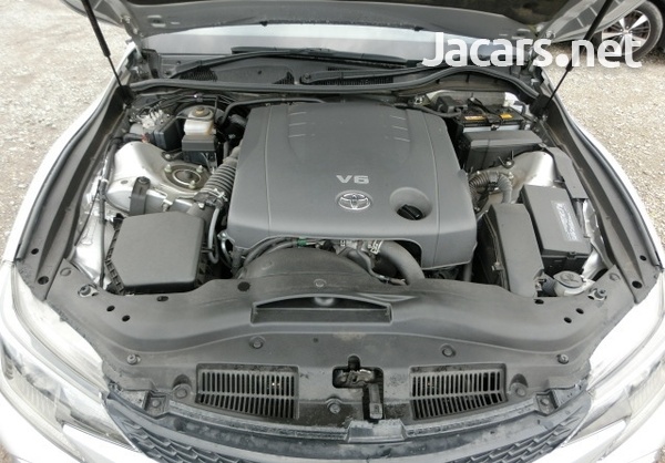 Toyota Mark X 2,5L 2017-15