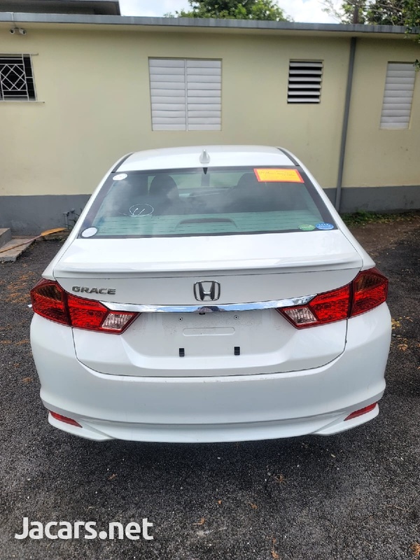 Honda Grace 1,5L 2016-3