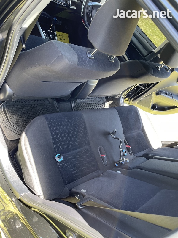 Toyota Fielder 1,5L 2016-8